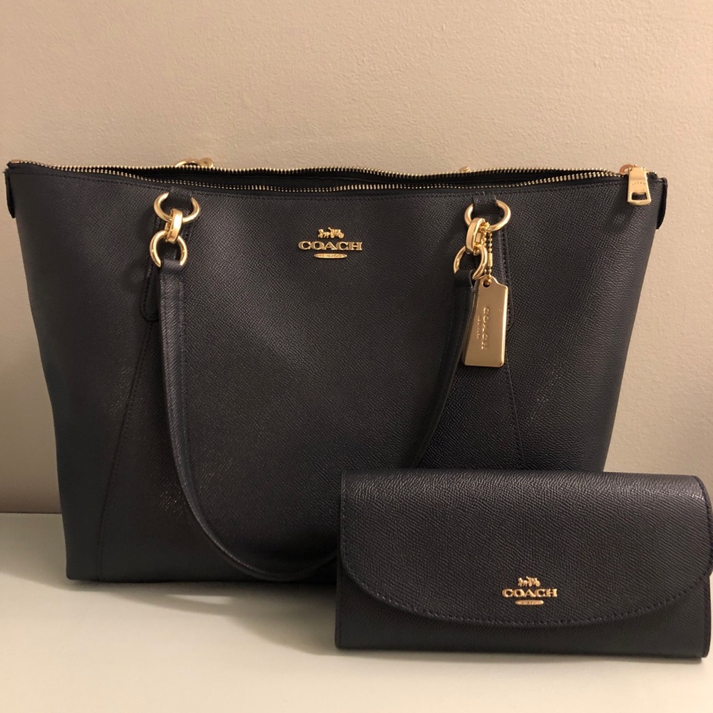 Coach purse and wallet (navy)